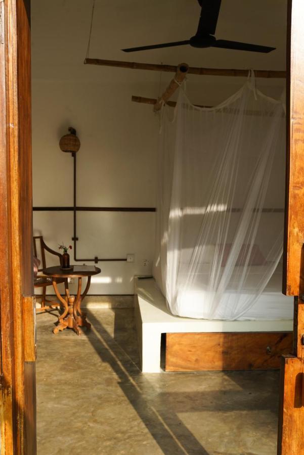 The Nuga House Hotel Ahangama Buitenkant foto